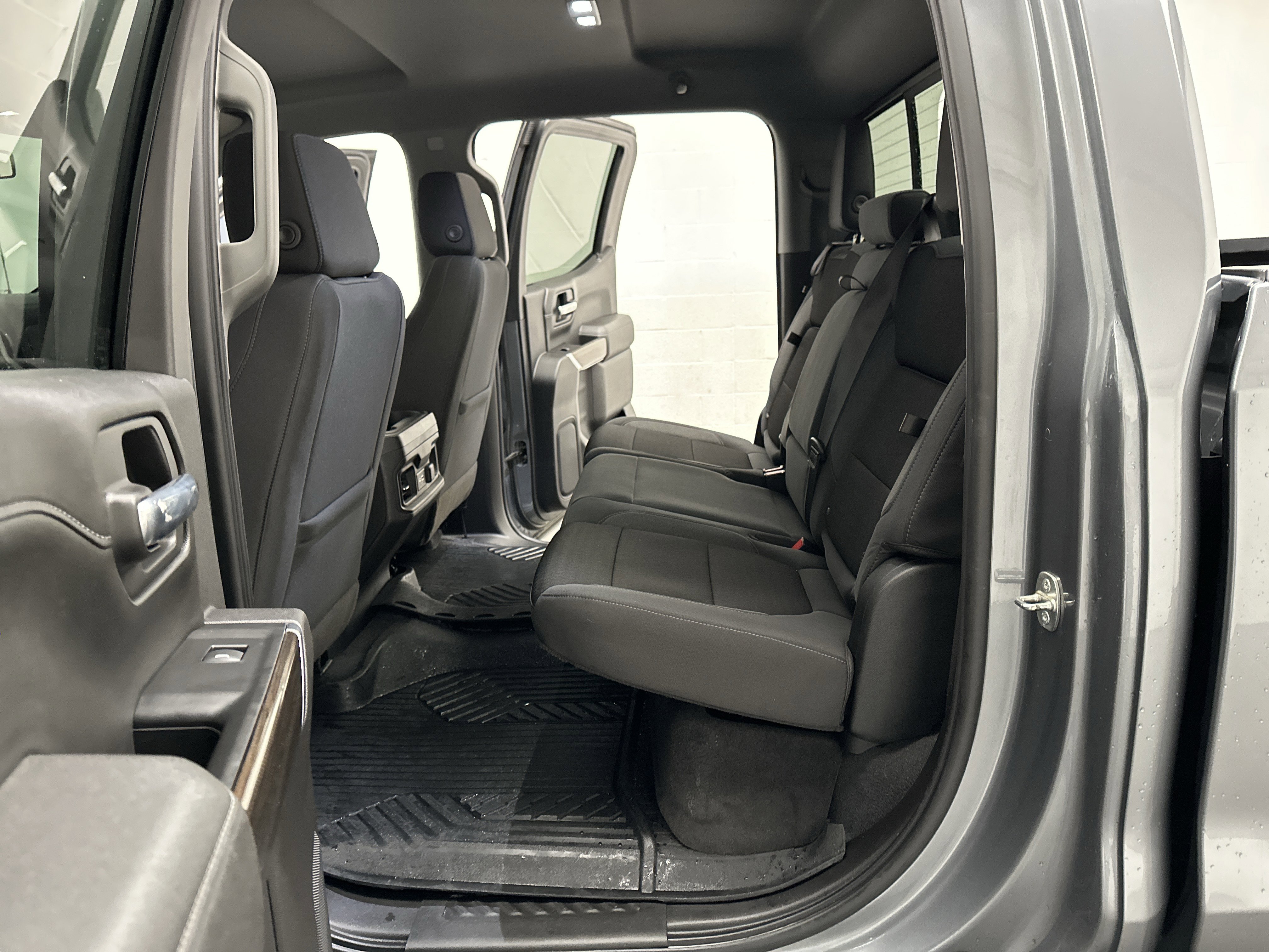 Used 2021 Chevrolet Silverado 1500 LT Trail Boss w/ Convenience Package II image 22