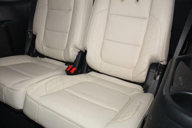 Used 2019 Ford Explorer Platinum image 27