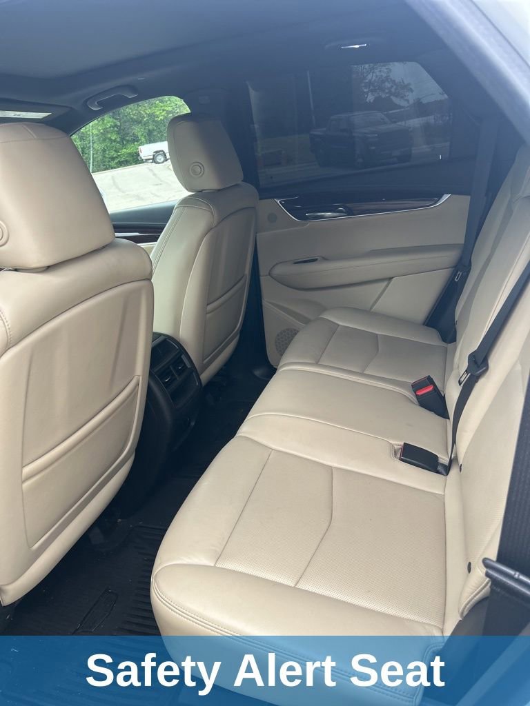 Used 2017 Cadillac XT5 Luxury w/ Driver Awareness Package image 13