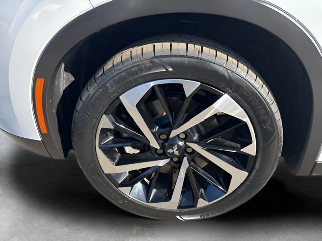 Used 2022 Mitsubishi Outlander ES image 25