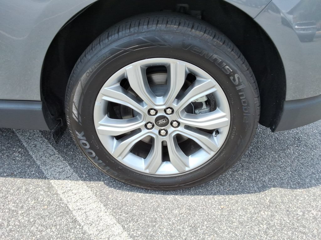 Used 2024 Ford Edge Titanium AWD/4WD image 11