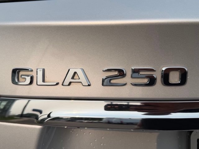 Used 2019 Mercedes-Benz GLA 250 4MATIC image 9