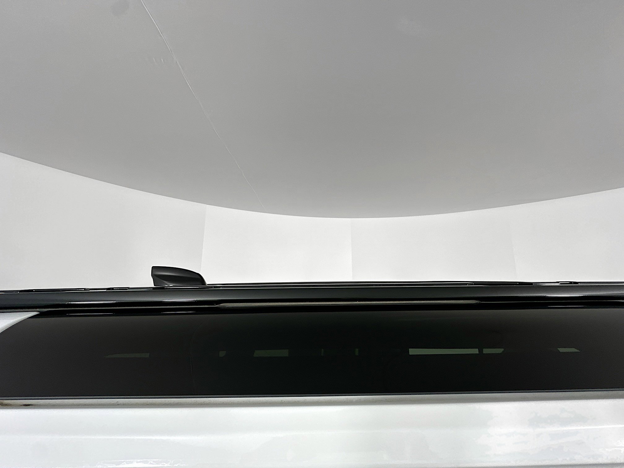 Used 2021 Land Rover Defender 90 First Edition image 11