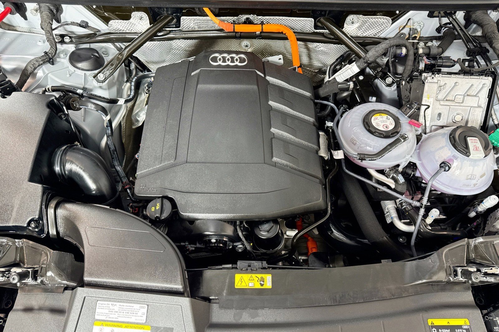Used 2025 Audi Q5 e Premium Plus w/ Premium Plus Package AWD/4WD image 29