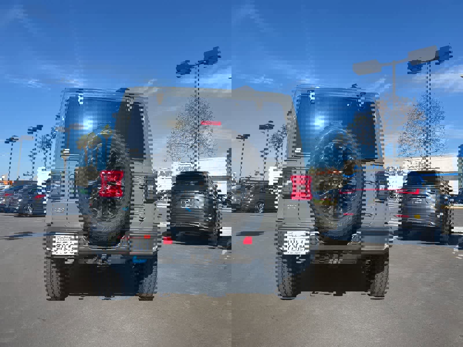 Used 2023 Jeep Wrangler Sahara w/ Cold Weather Group image 5