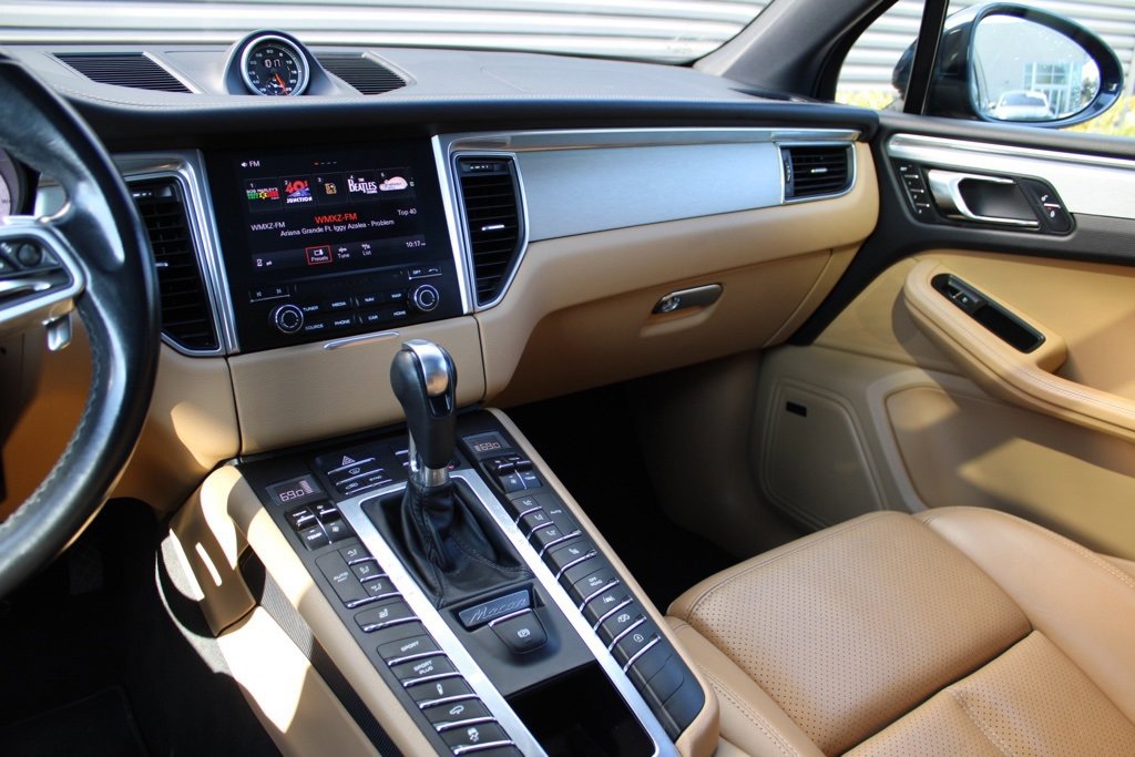 Used 2017 Porsche Macan GTS image 25