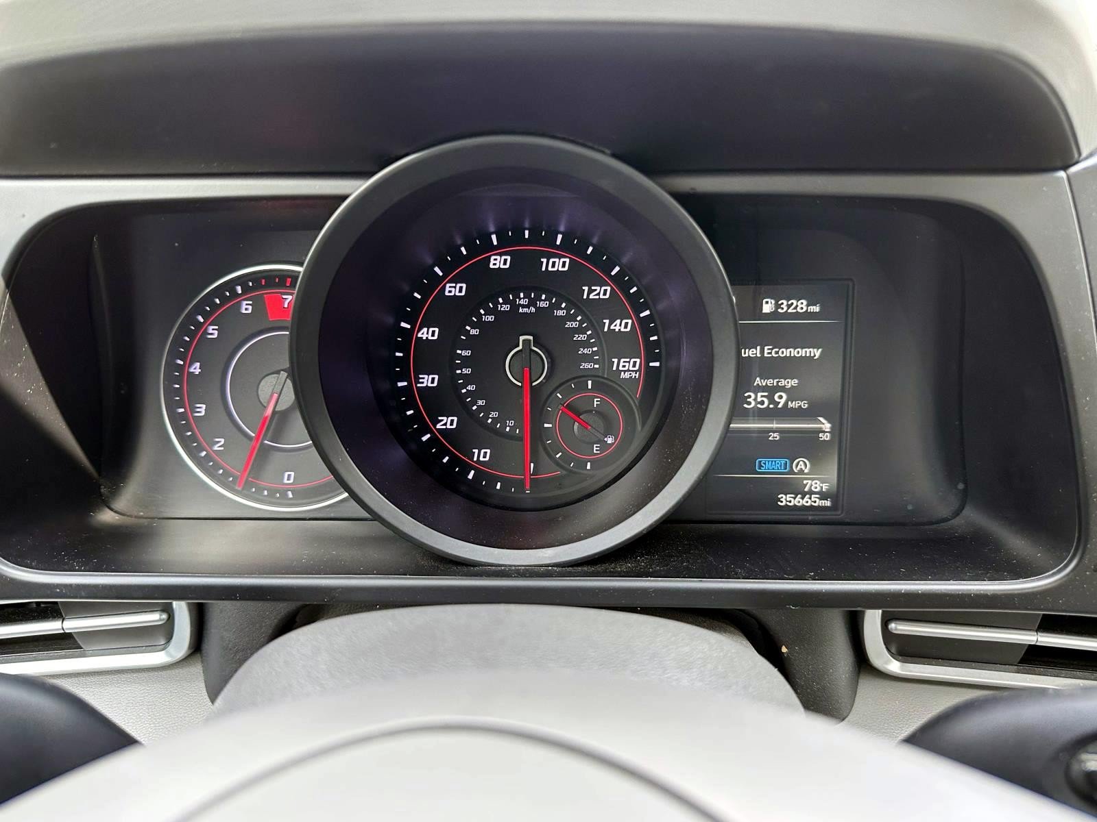 Used 2023 Hyundai Elantra SE FWD image 17