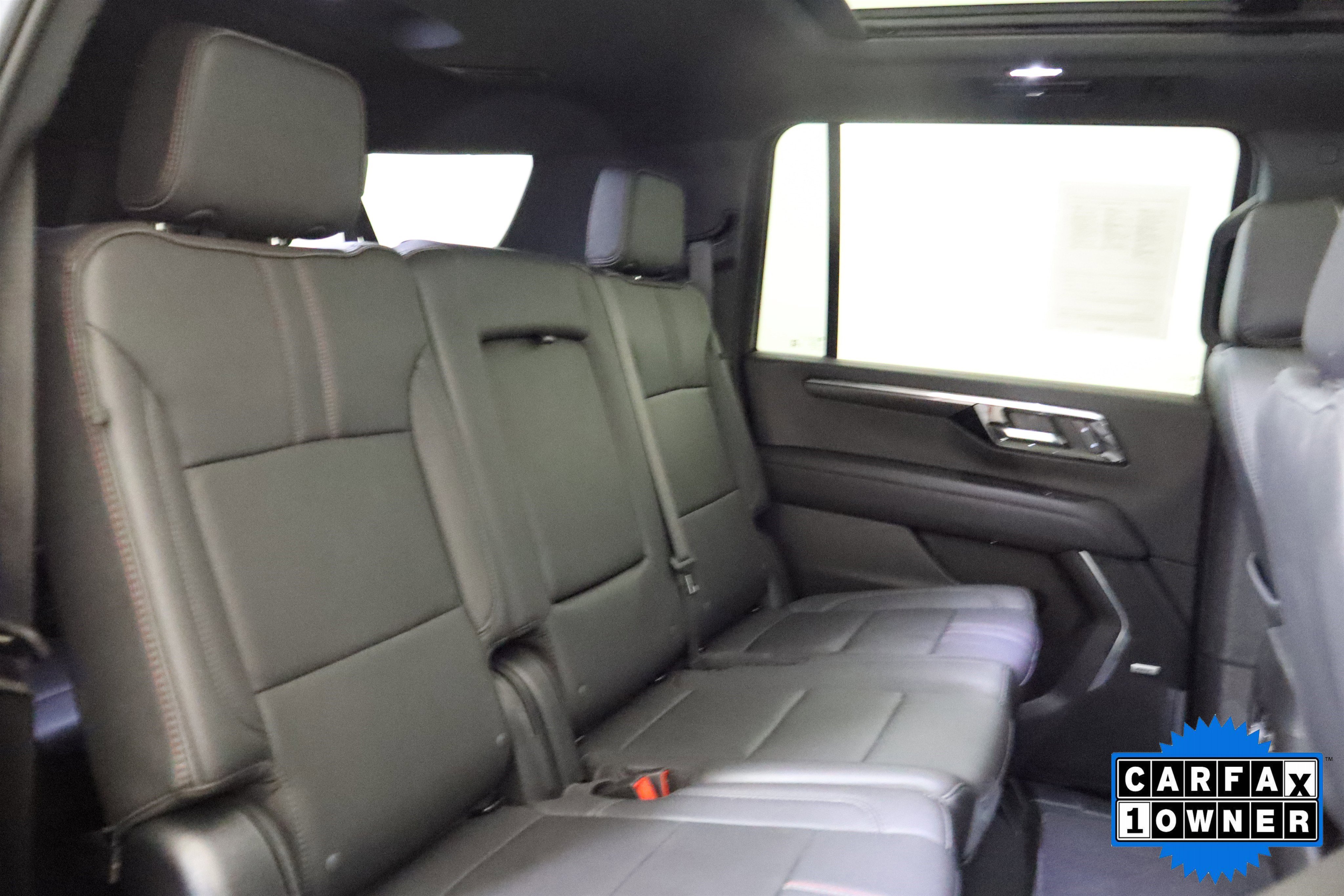 Used 2025 Chevrolet Suburban RST w/ Comfort Package AWD/4WD image 21