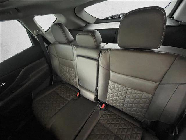 Used 2023 Nissan Murano Platinum w/ Cargo Package image 11