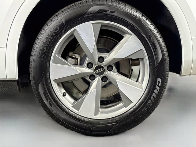 Used 2023 Audi Q5 2.0T Premium w/ Convenience Package AWD/4WD image 30