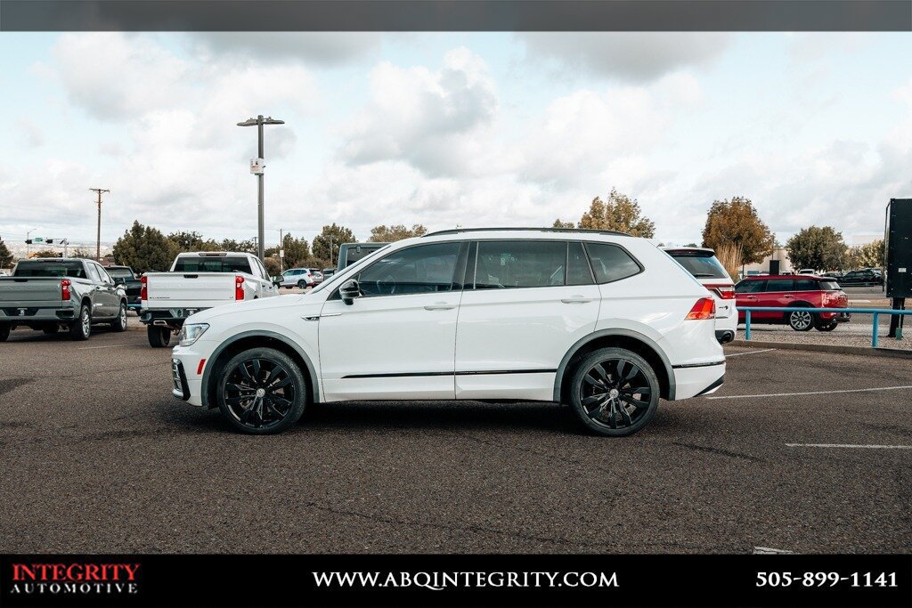 Used 2020 Volkswagen Tiguan SE R-Line AWD/4WD image 4