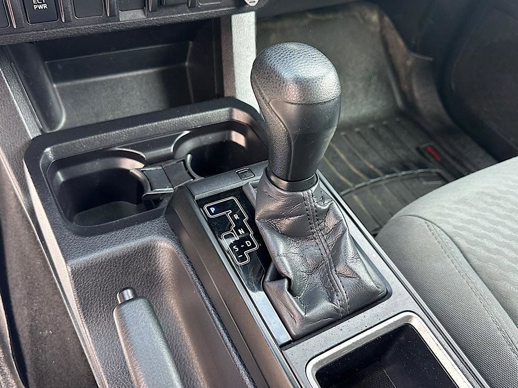 Certified 2021 Toyota Tacoma SR AWD/4WD image 29