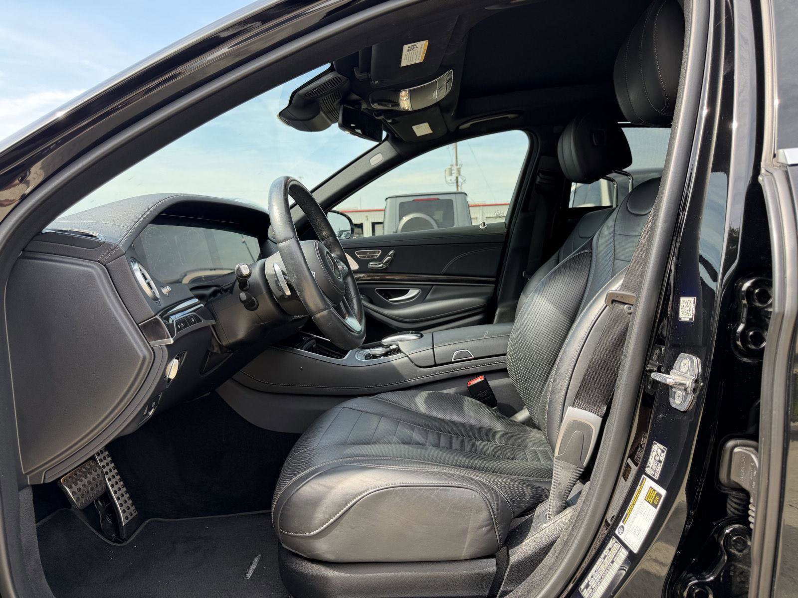 Used 2020 Mercedes-Benz S 560 Sedan image 4