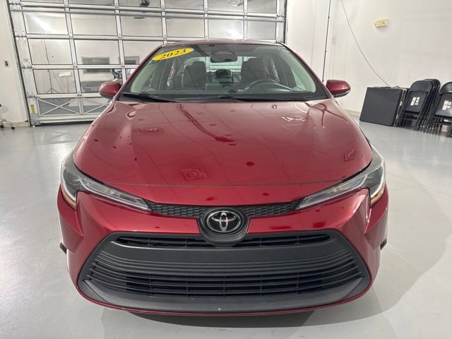 Used 2023 Toyota Corolla LE FWD image 2