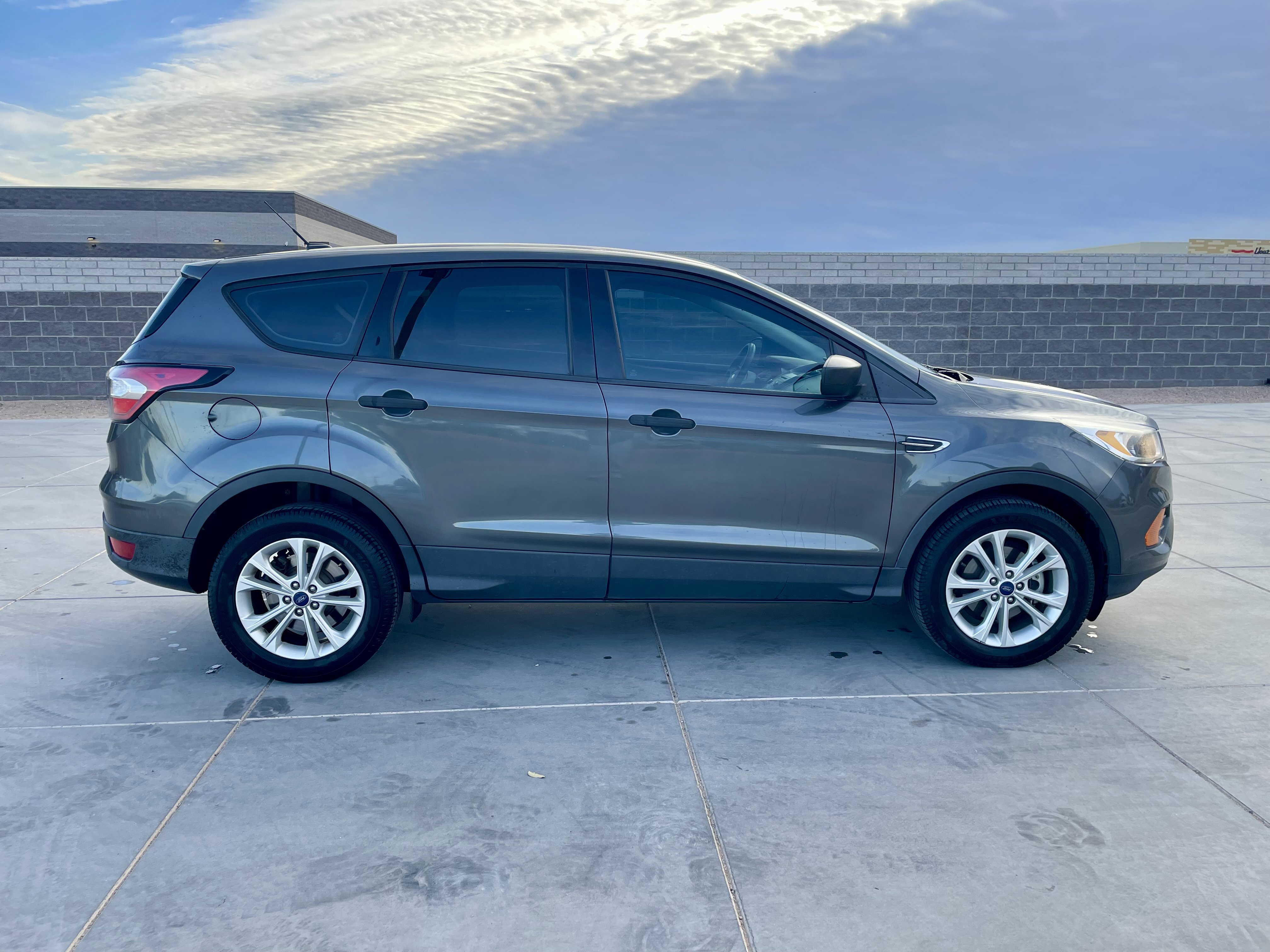 Used 2017 Ford Escape S image 6