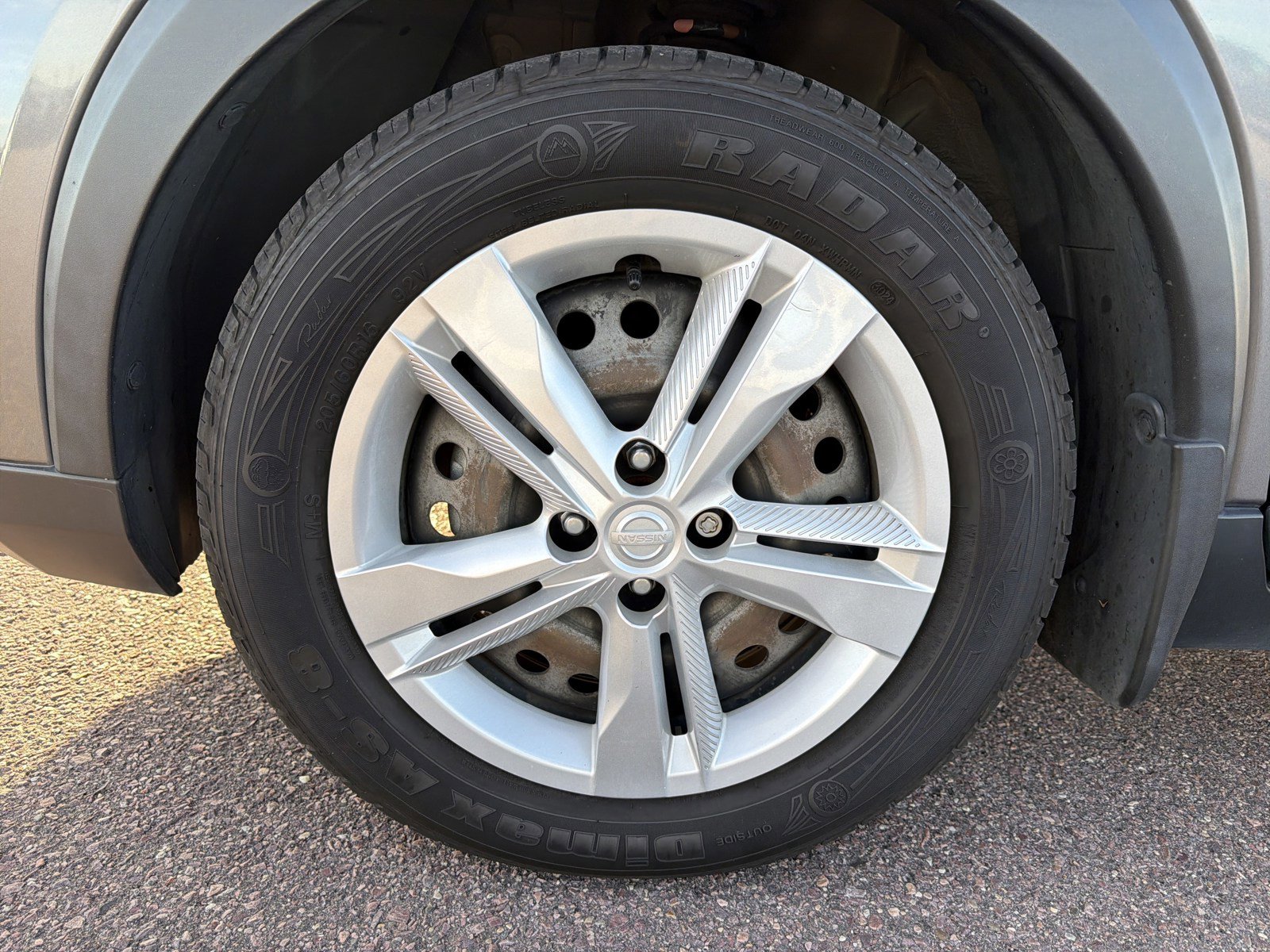 Used 2020 Nissan Kicks S image 22