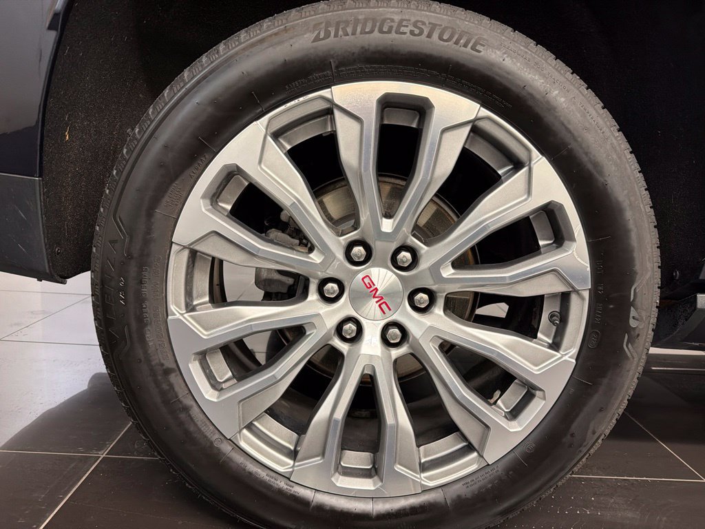 Used 2021 GMC Yukon Denali w/ Denali Premium Package AWD/4WD image 7