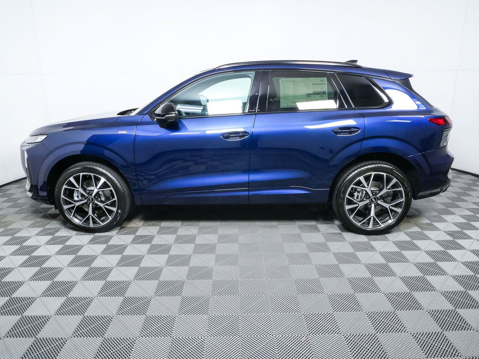 New 2026 Audi Q3 quattro 2.0T AWD/4WD image 28