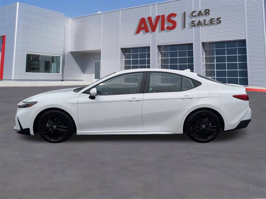 Used 2025 Toyota Camry LE image 10