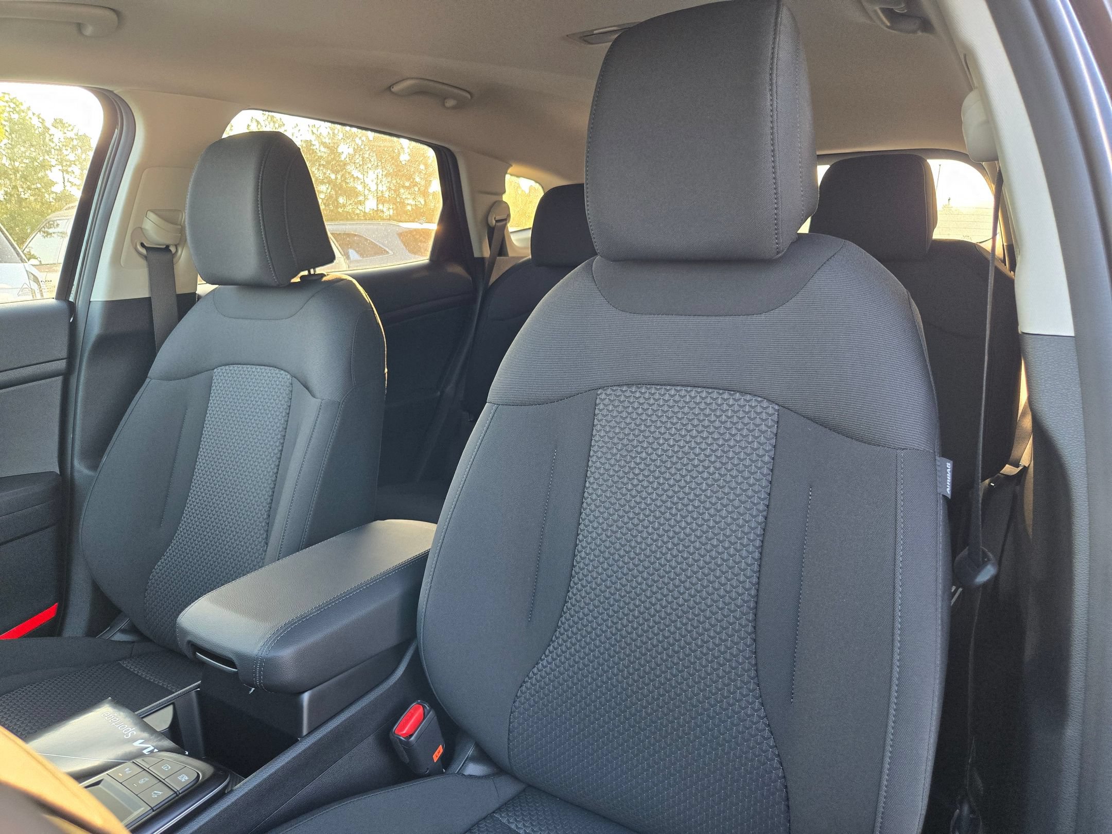New 2026 Kia Sportage LX w/ LX Convenience Package FWD image 19