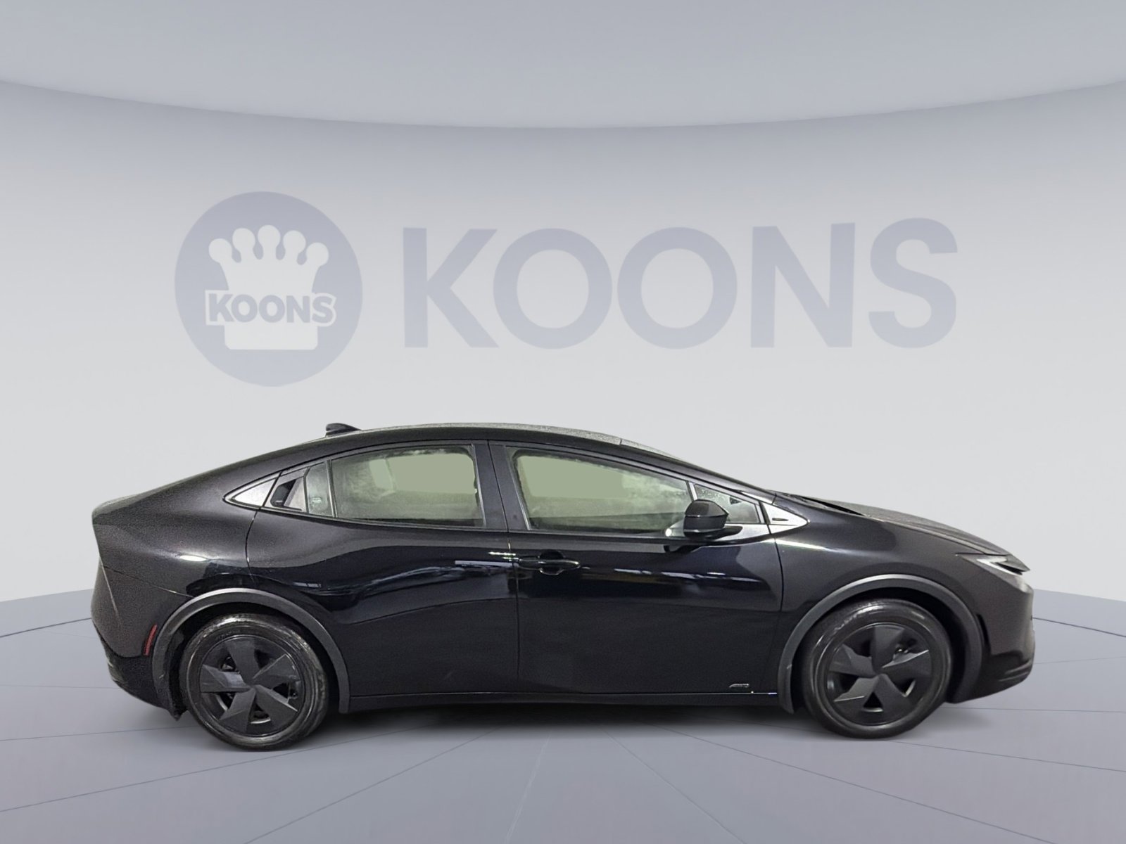 Used 2023 Toyota Prius LE image 8