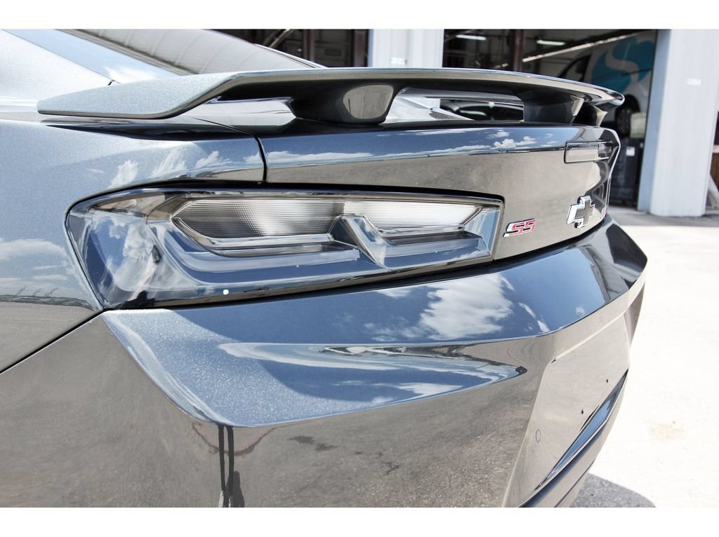 Used 2016 Chevrolet Camaro SS RWD image 33