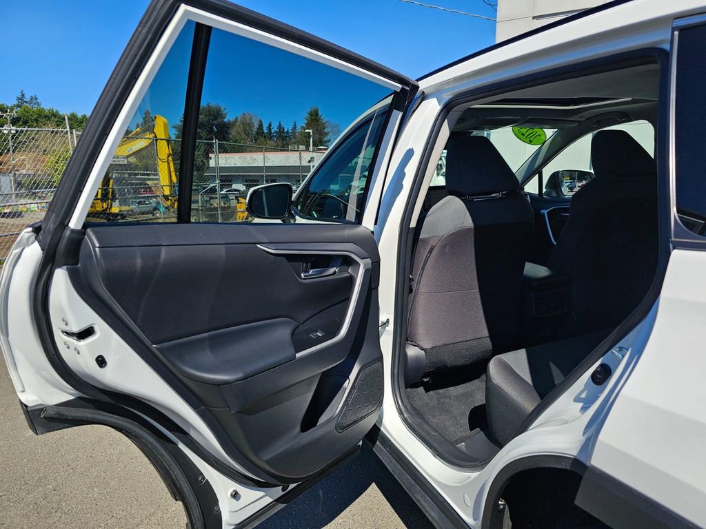 Certified 2025 Toyota RAV4 XLE w/ Convenience Package AWD/4WD image 15