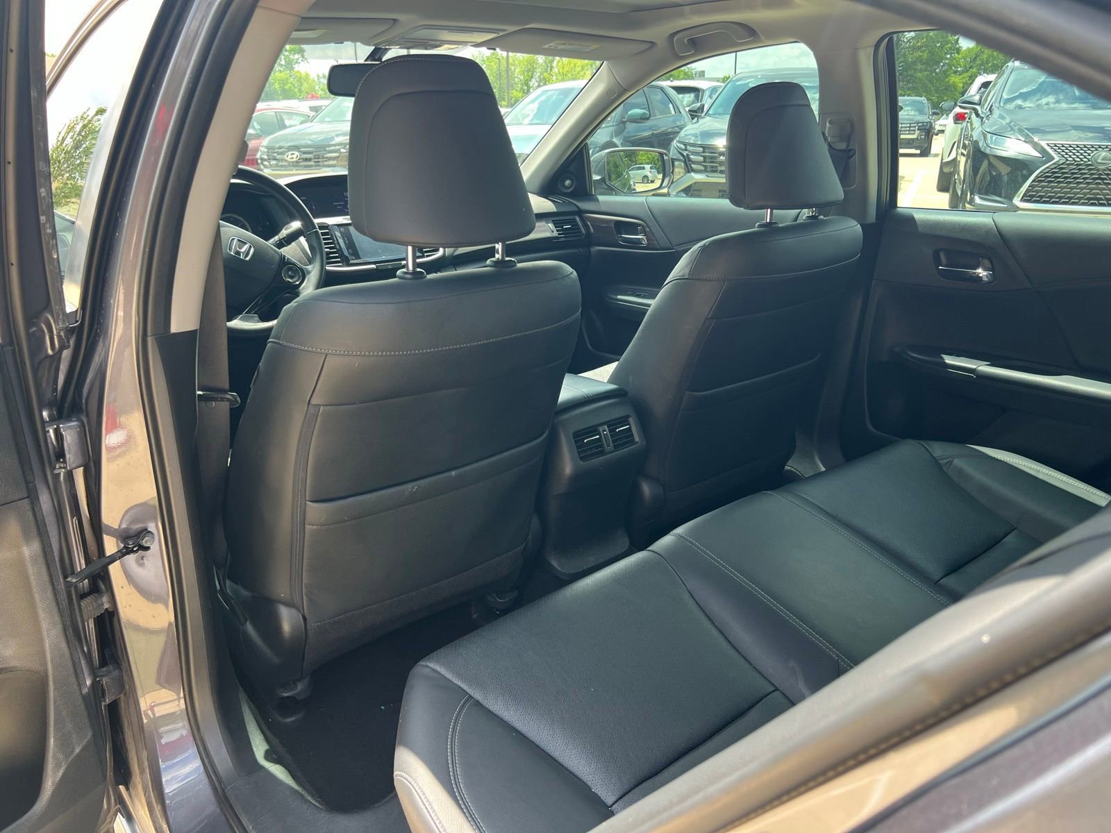 Used 2017 Honda Accord EX-L image 16