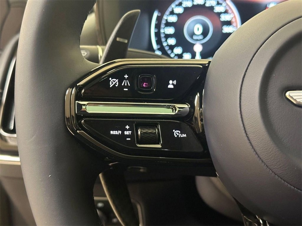 New 2026 Aston Martin DBX 707 image 20