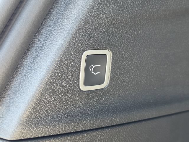 New 2026 Chrysler Voyager LX FWD image 14