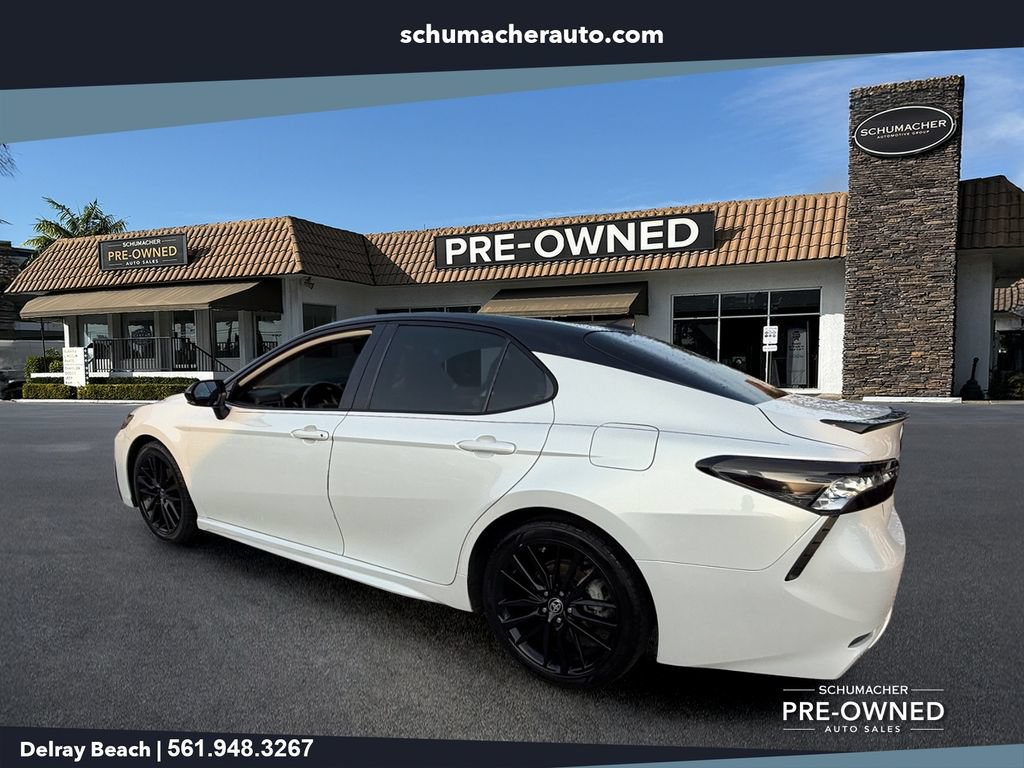 Used 2022 Toyota Camry XSE FWD image 5