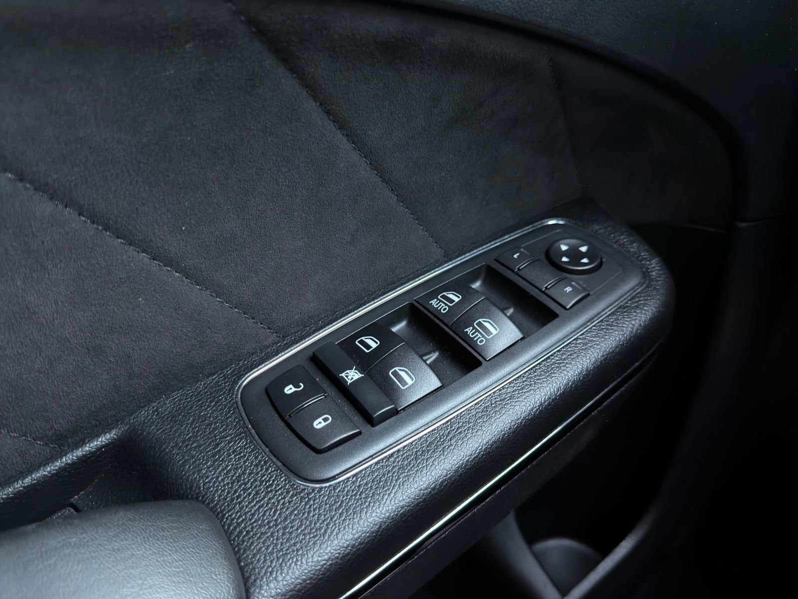 Used 2020 Dodge Charger SRT Hellcat w/ Harman/Kardon Audio Group image 19