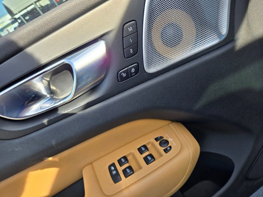 Used 2020 Volvo XC60 T5 Inscription image 26