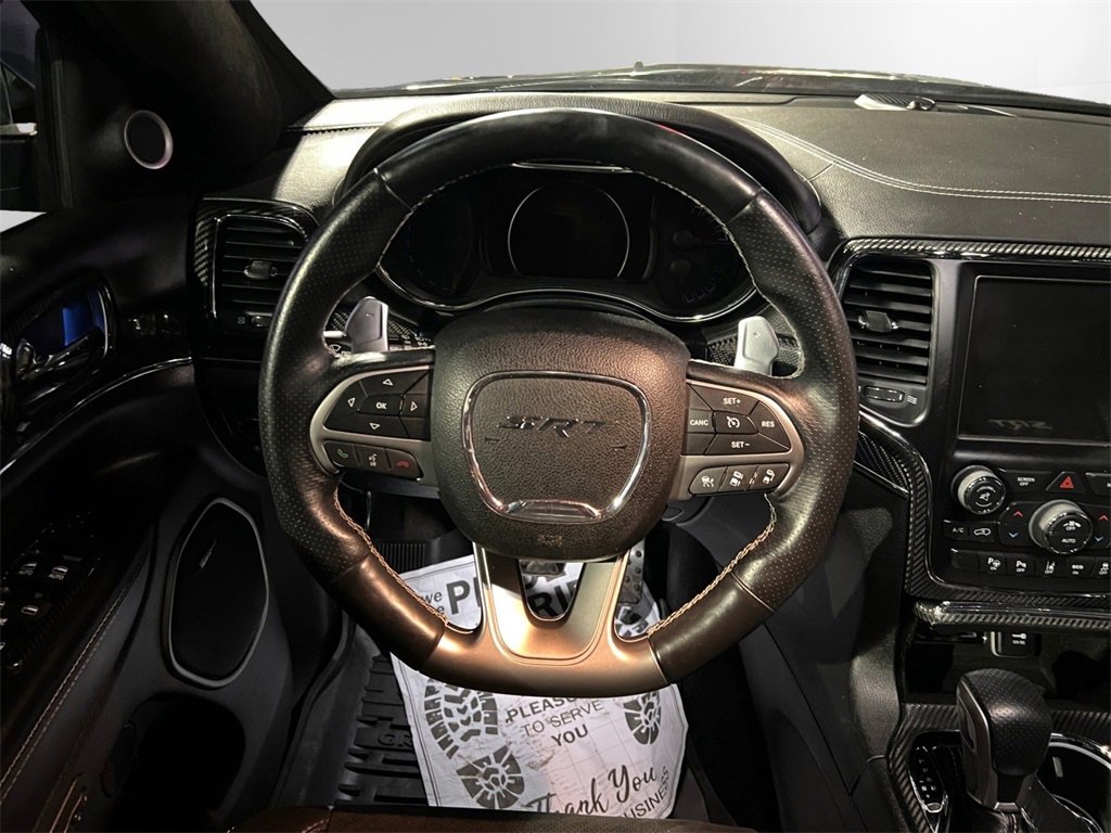 Used 2017 Jeep Grand Cherokee SRT image 27