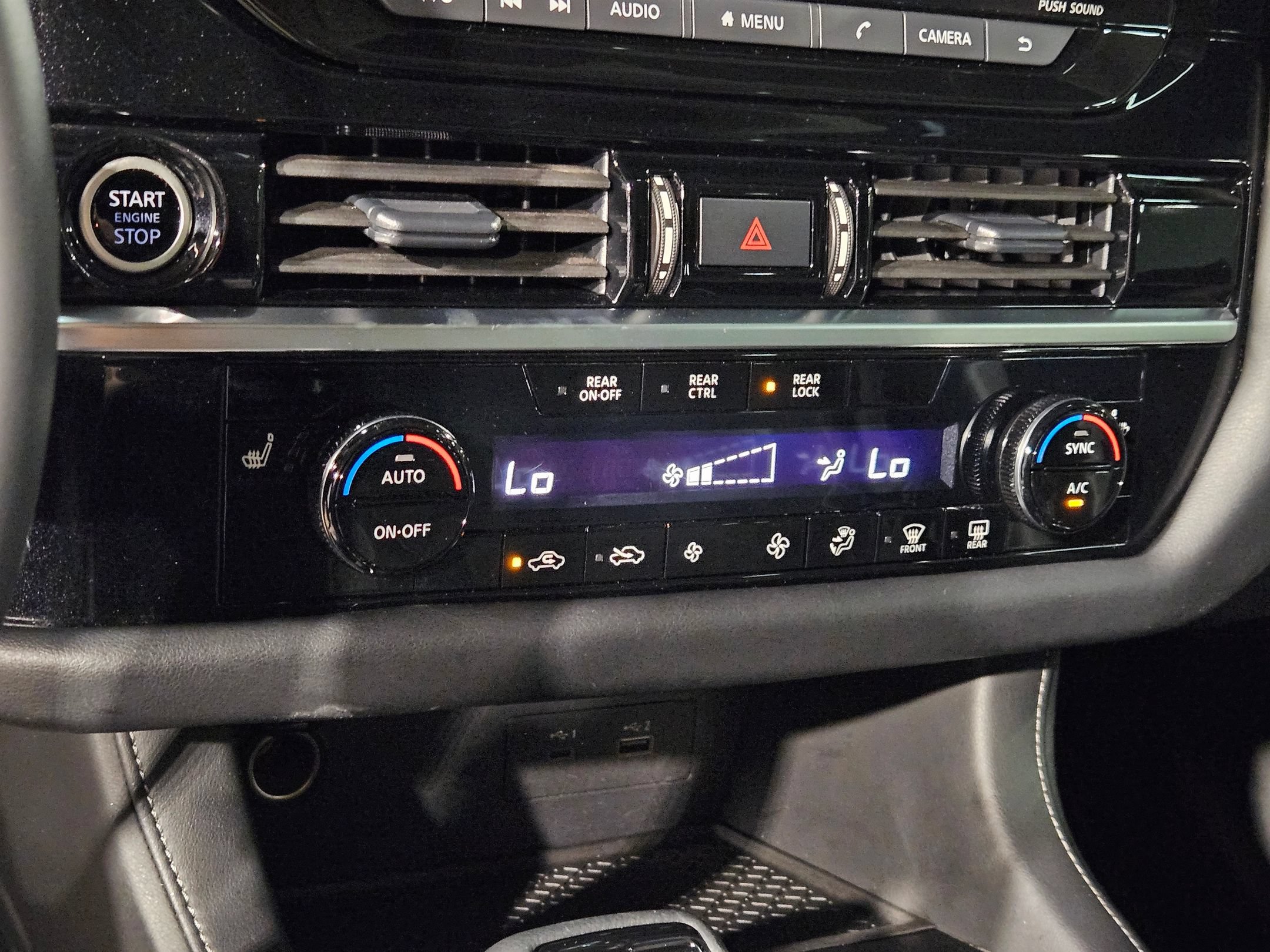 Used 2024 Nissan Pathfinder SV AWD/4WD image 31