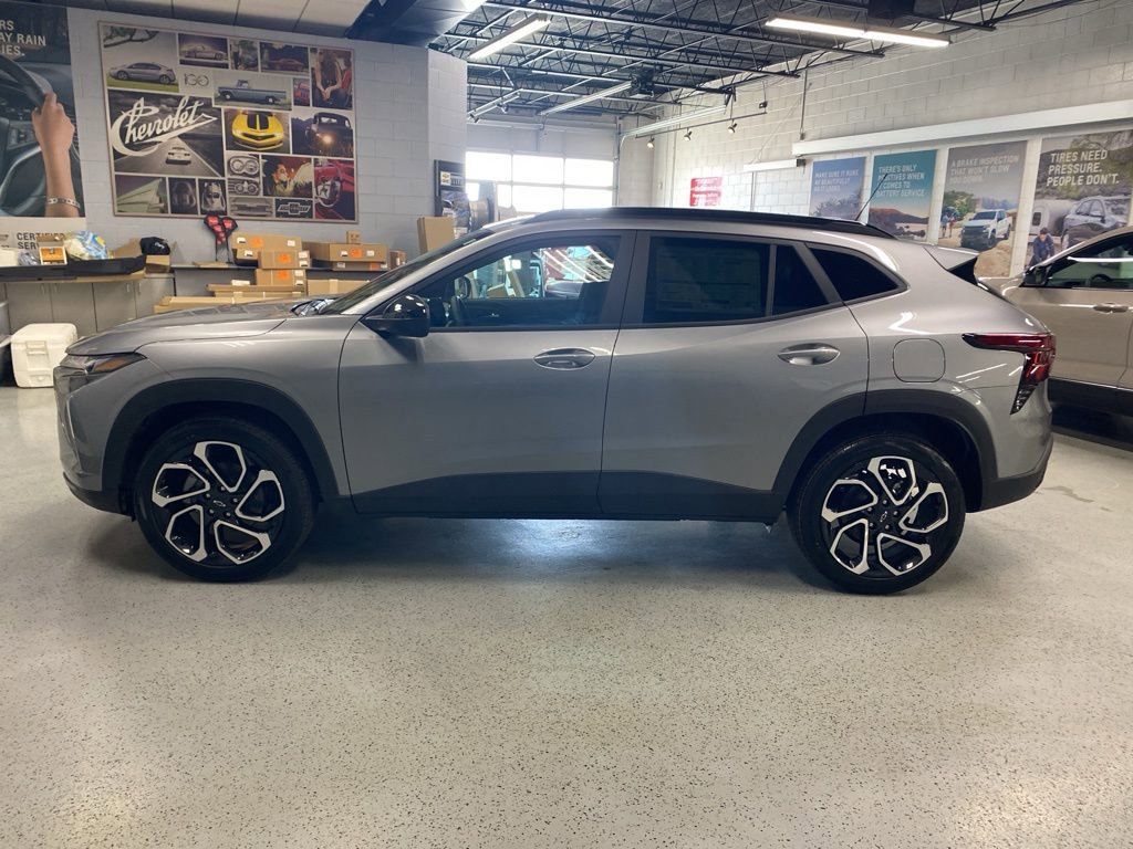 New 2026 Chevrolet Trax RS w/ Sunroof Package image 4