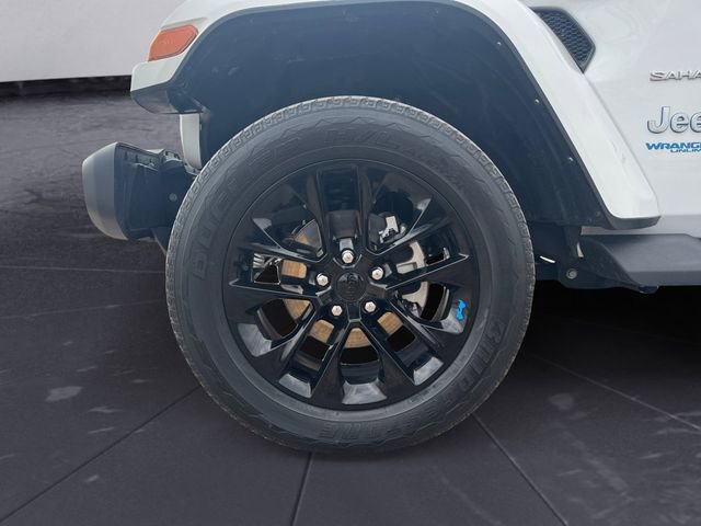 Used 2022 Jeep Wrangler Unlimited Sahara w/ Cold Weather Group image 14