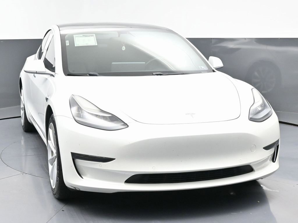 Used 2019 Tesla Model 3 Standard Range Plus image 3