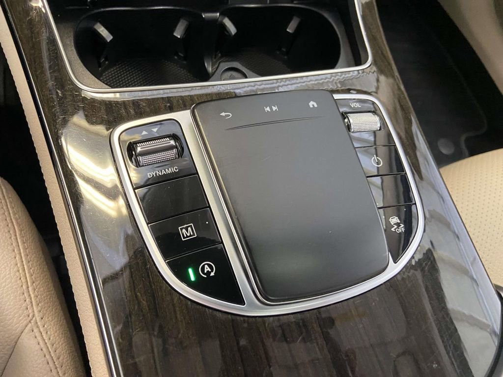 Used 2020 Mercedes-Benz GLC 300 4MATIC w/ Multimedia Package image 24