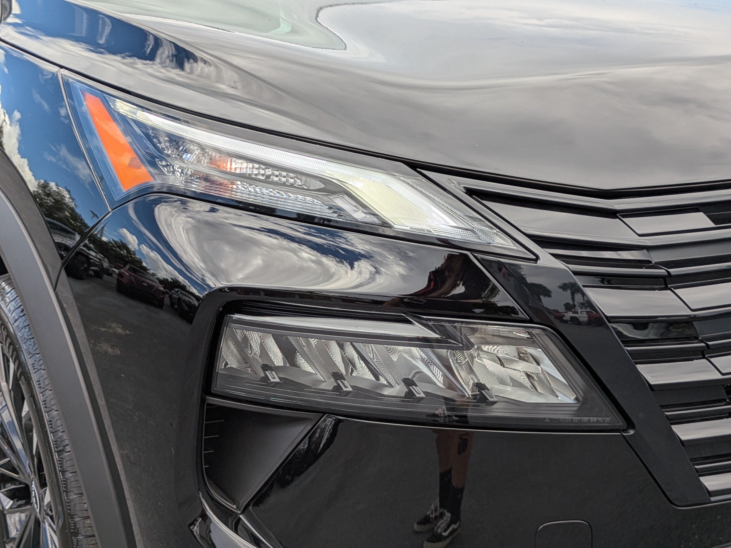 New 2026 Nissan Rogue Dark Armor FWD image 10