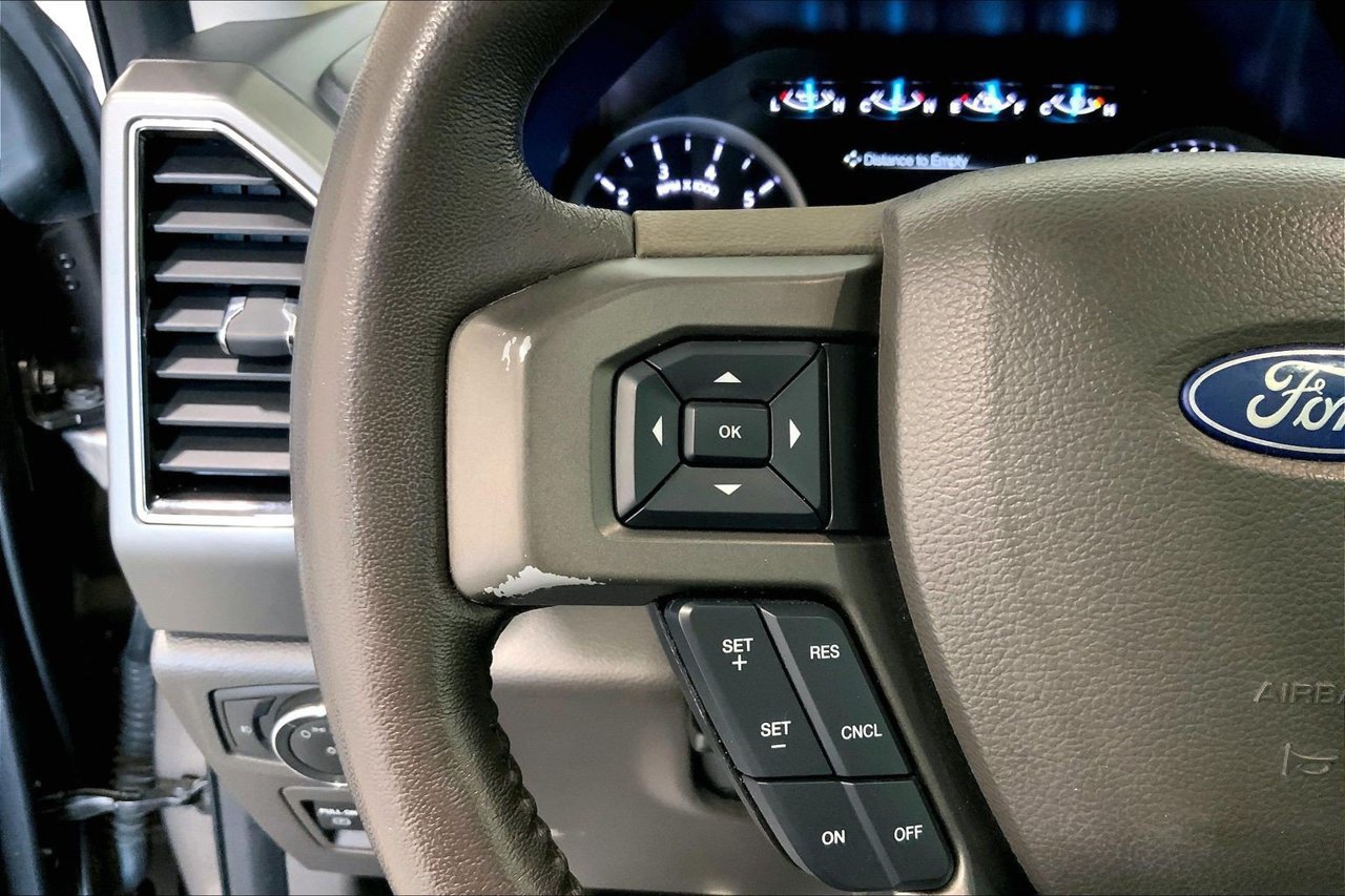 Used 2018 Ford Expedition Max XLT w/ Equipment Group 201A RWD image 21