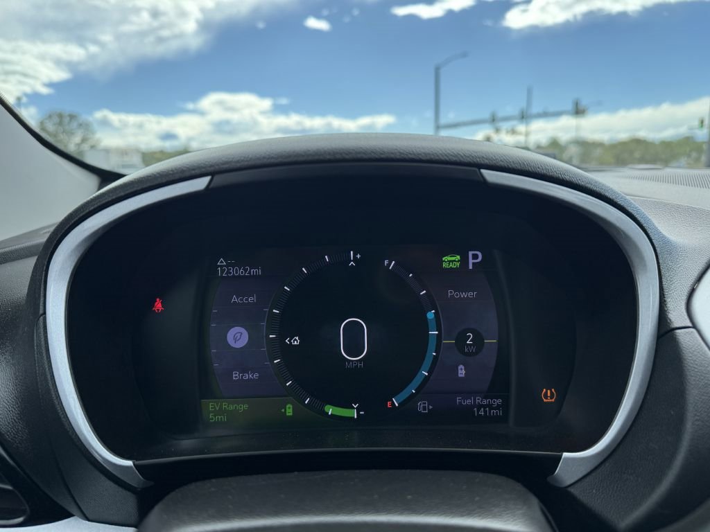 Used 2019 Chevrolet Volt LT w/ Comfort Package image 21