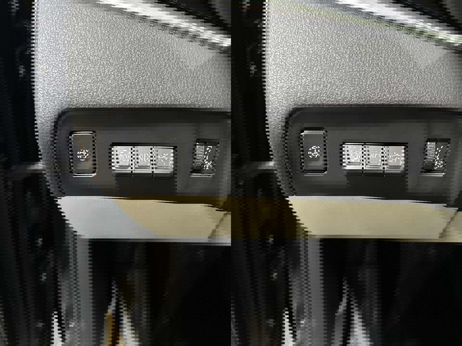 Used 2024 Buick Enclave Avenir w/ Avenir Technology Package image 18