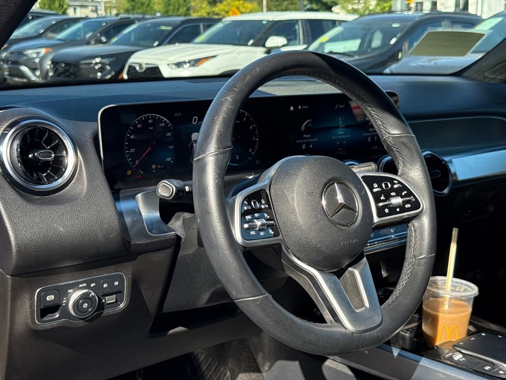 Used 2021 Mercedes-Benz GLB 250 4MATIC image 27