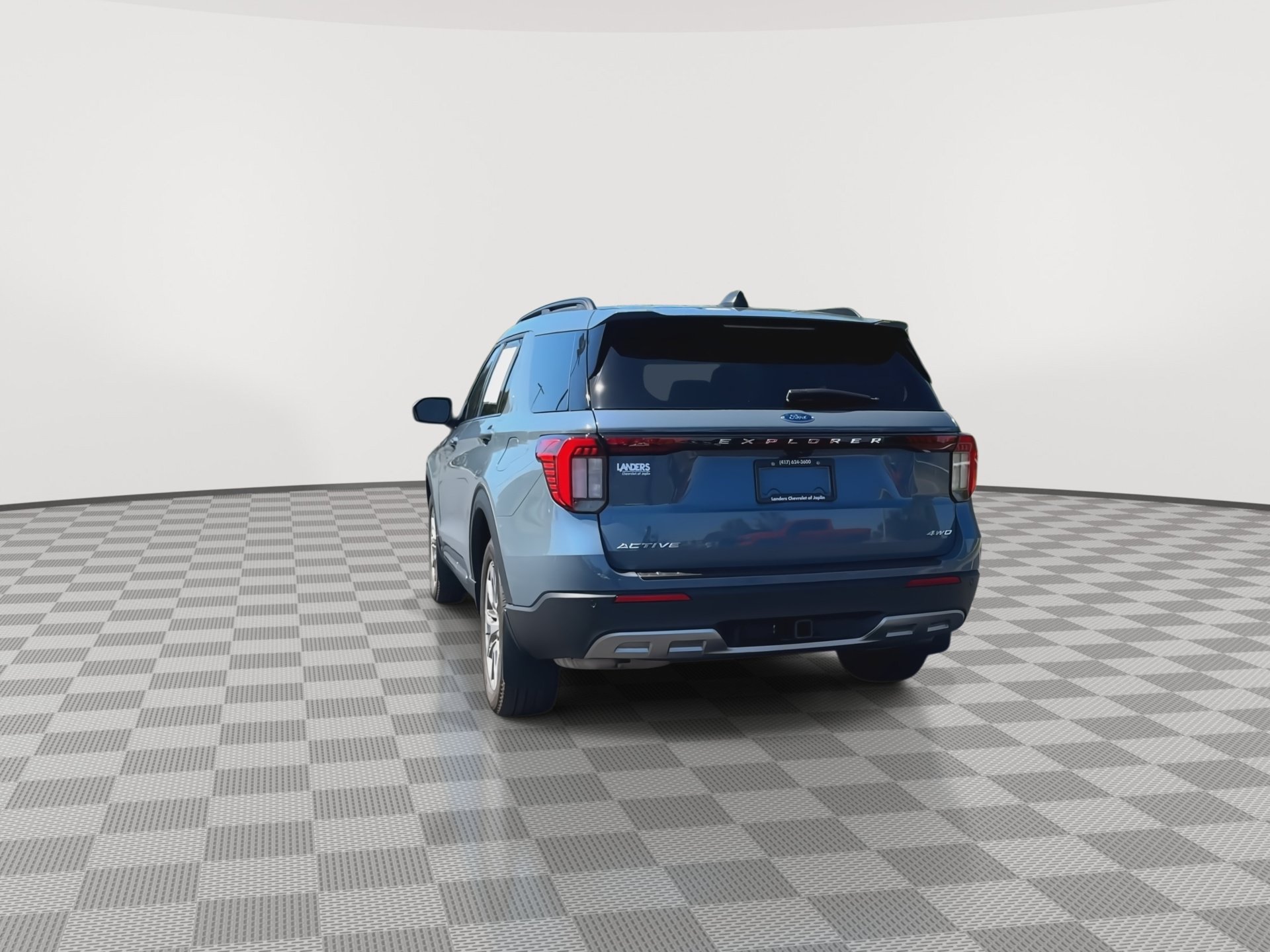 Used 2025 Ford Explorer Active w/ Active Comfort Package AWD/4WD image 7