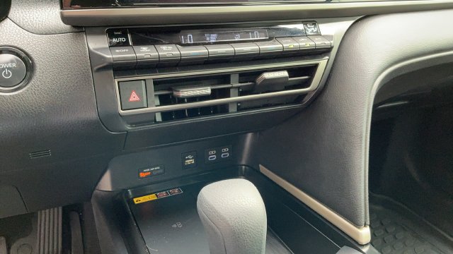Used 2026 Toyota Camry LE w/ Convenience Package FWD image 17