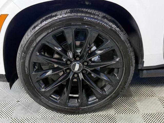 Certified 2025 Cadillac Escalade ESV Sport Platinum w/ LPO, ONYX Package AWD/4WD image 13