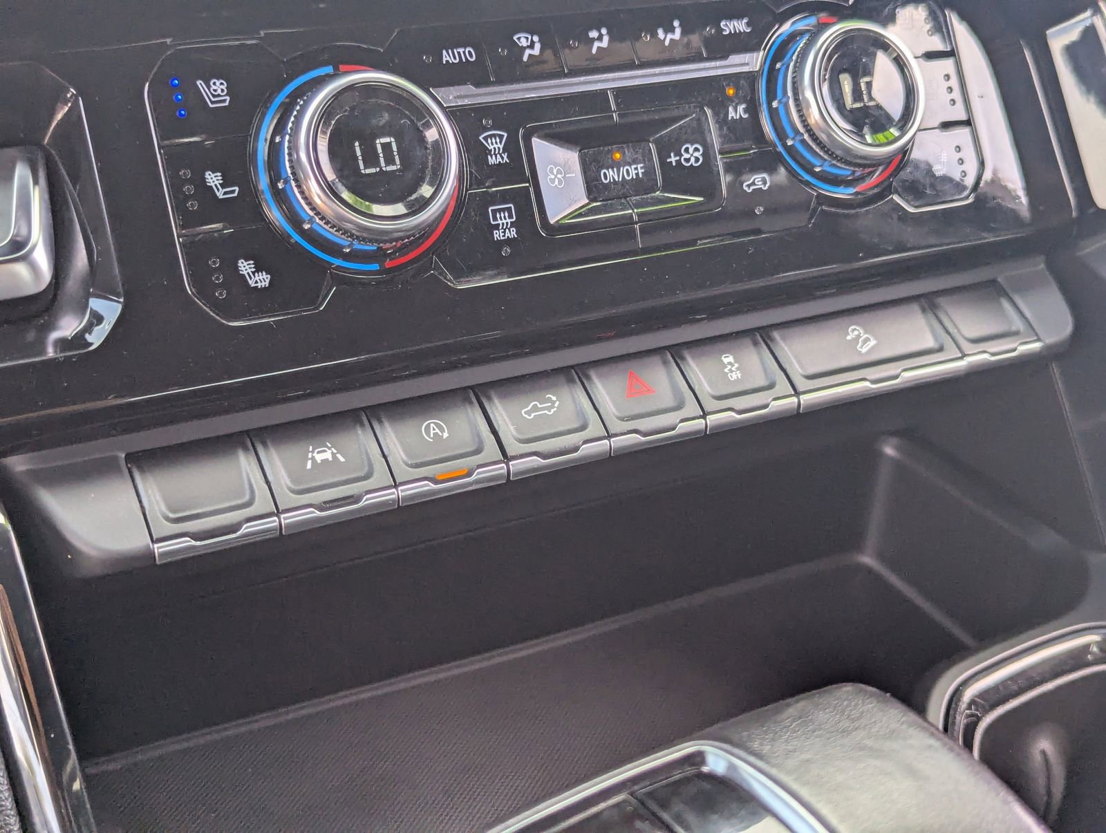 Used 2022 GMC Sierra 1500 AT4 AWD/4WD image 25