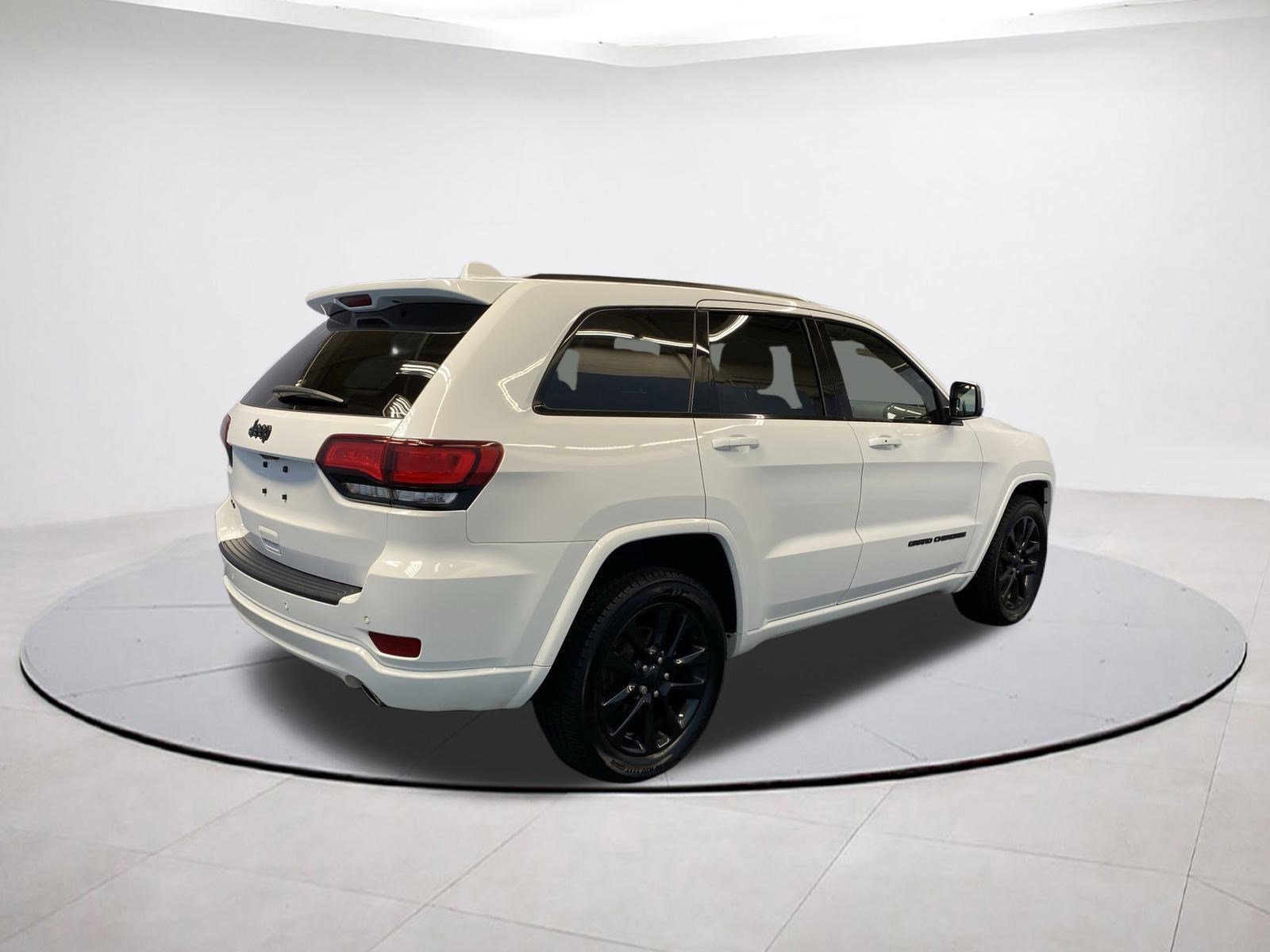 Certified 2020 Jeep Grand Cherokee Altitude image 6