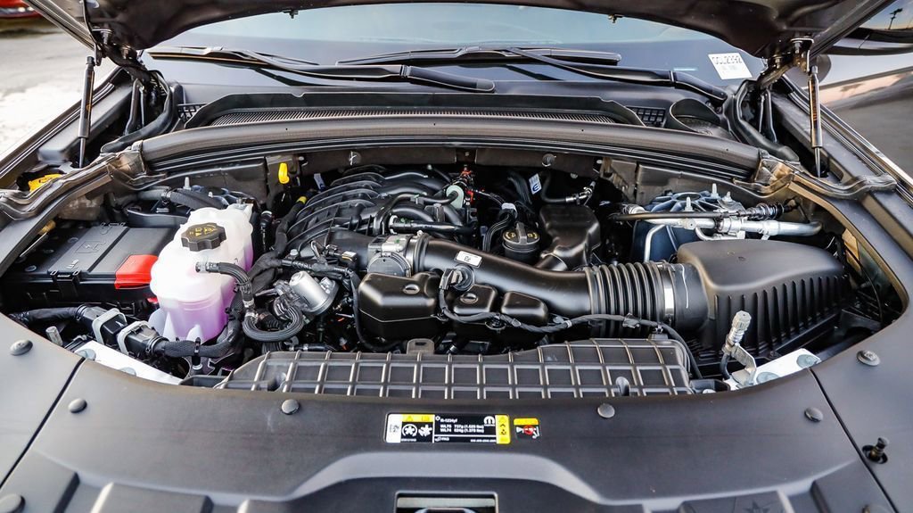 New 2025 Jeep Grand Cherokee L Laredo w/ Luxury Tech Group I image 29